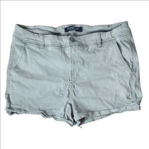 Liverpool Green Cargo Shorts Mid-Rise Comfort